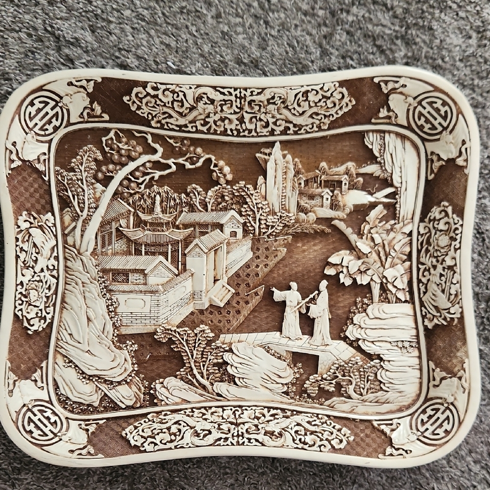 SOLD, NOT AVAILABLE ANYMORE:  20th-century white carved cinnabar resin tray